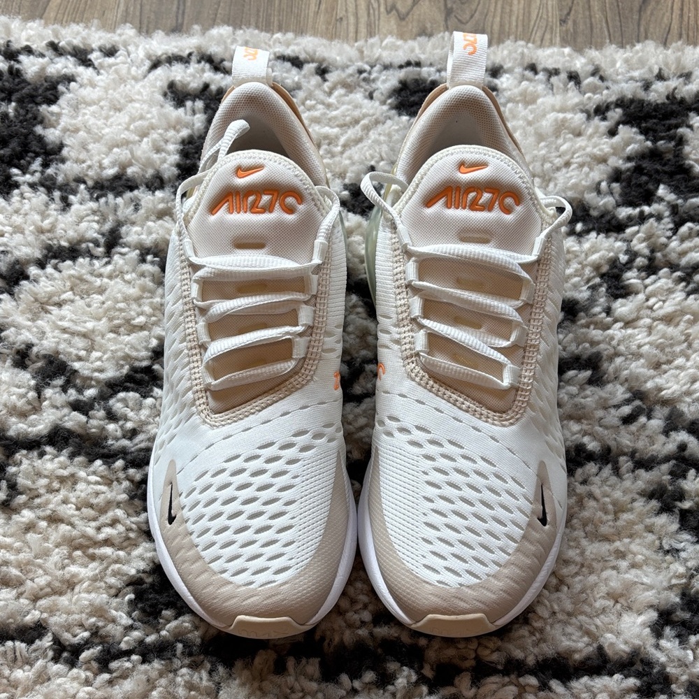 Nike Air Max 270 in Cream and Orange